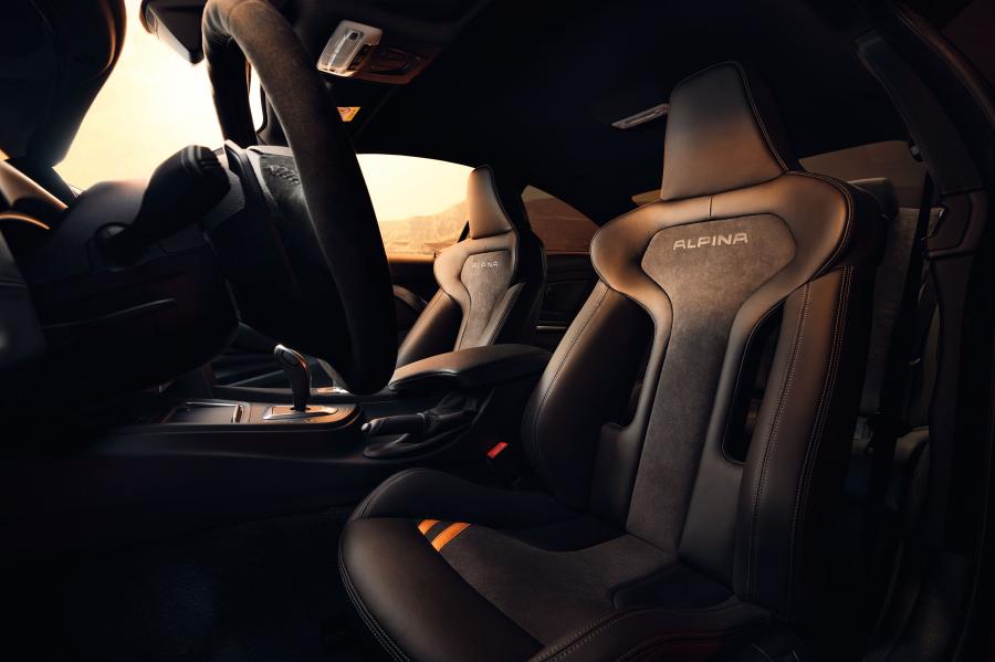 Интерьер Alpina B4 S Bi-Turbo Coupe Edition 99 (F32) 2018 года  (WW) (фото 12 из 14)